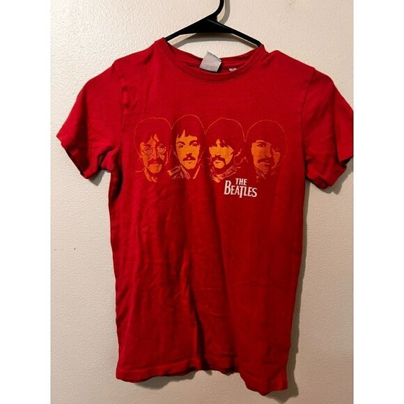 Women's Junk Food The Beatles Red T Shirt Size L - Picture 1 of 2